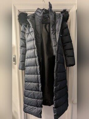 Tahari Dark Navy Blue Long Puffer Jacket With Black Faux Fur-Lined Hood